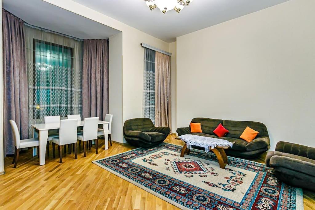 Adore Lux Apartment Baku Luaran gambar